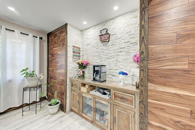 158 Morning Dove LN, Elgin, TX 78621