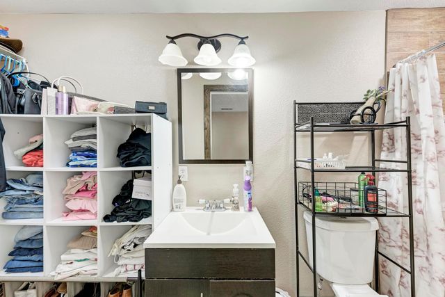 158 Morning Dove LN, Elgin, TX 78621
