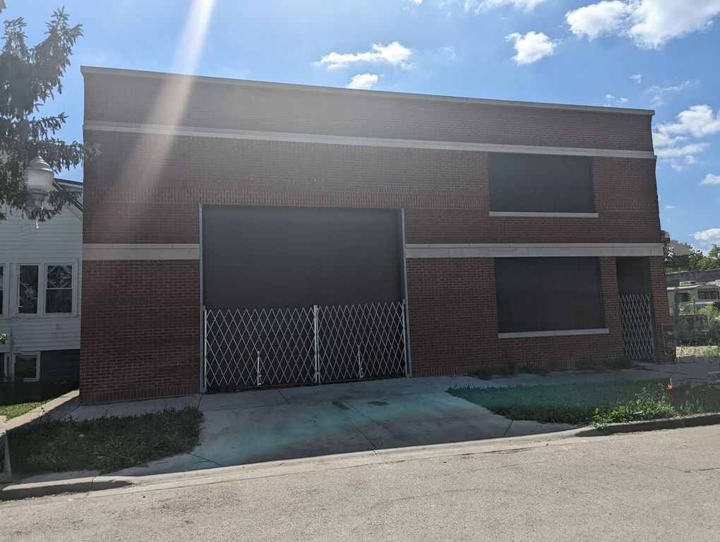 4627 W Huron Street, Chicago, IL 60644