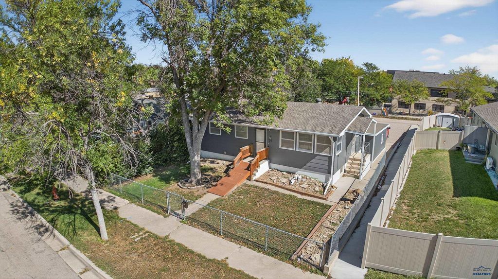 2316 WISCONSIN AVE, Rapid City, SD 57701