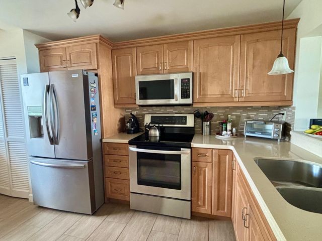 510 N Ocean Boulevard 303, Pompano Beach, FL 33062