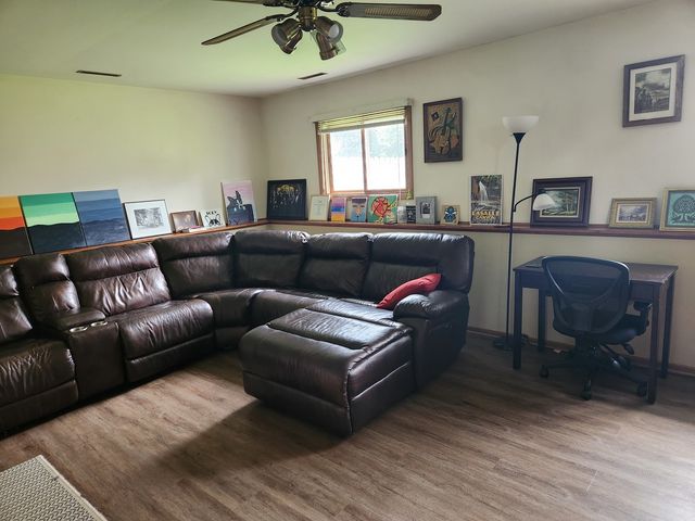 827 Boxwood Drive, Crystal Lake, IL 60014