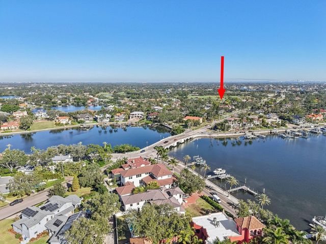 126 RICARDO WAY NE, St Petersburg, FL 33704