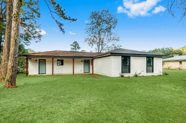 749 County Road 774, Buna, TX 77612