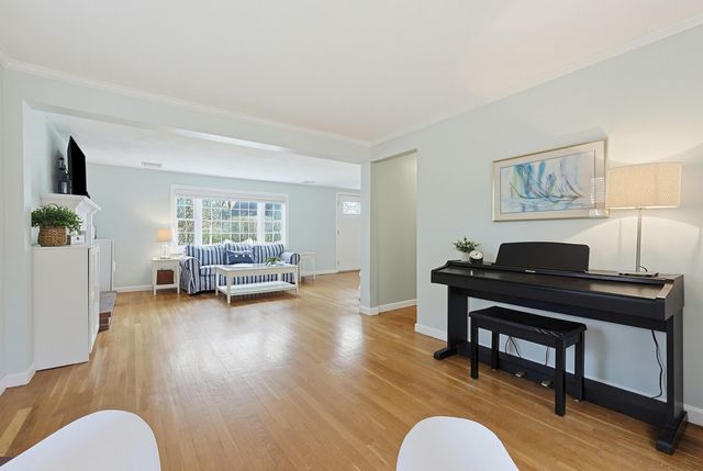 4 Clement Street, Sandwich, MA 02563