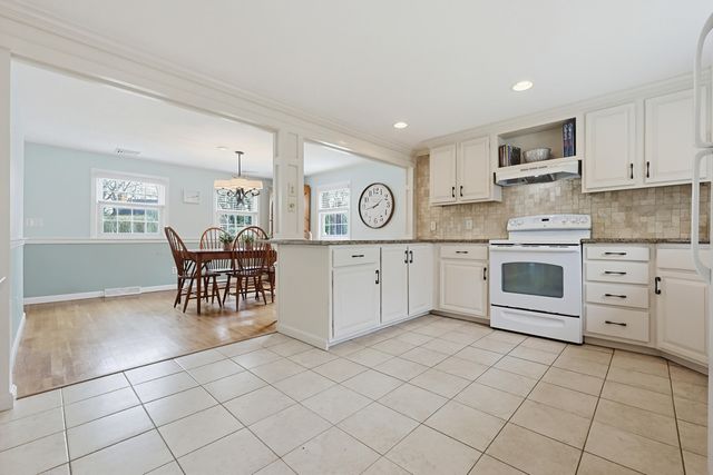 4 Clement Street, Sandwich, MA 02563