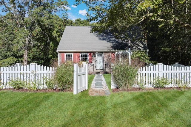 4 Clement Street, Sandwich, MA 02563