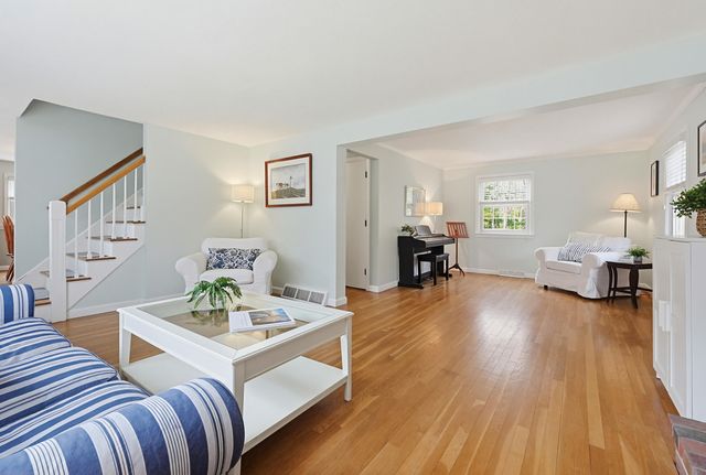 4 Clement Street, Sandwich, MA 02563