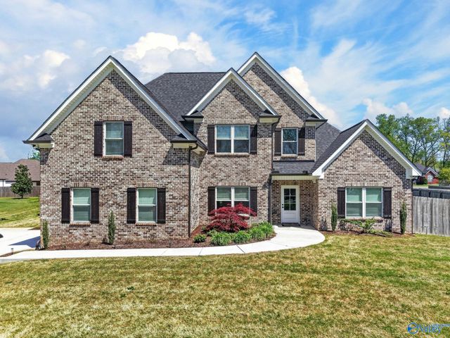 27 Hancock Road, Fayetteville, TN 37334