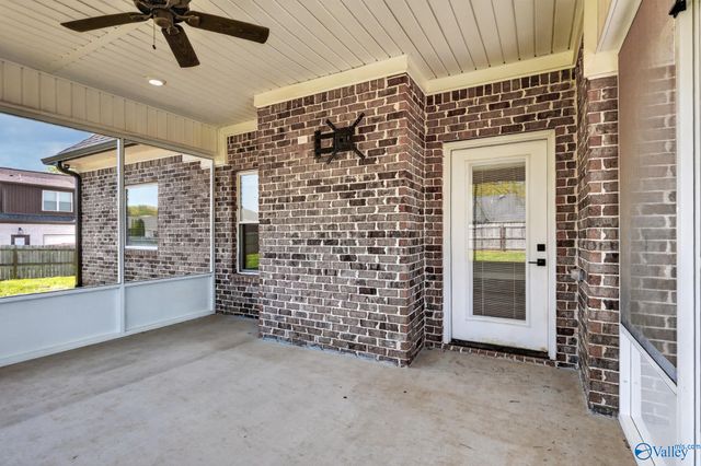 27 Hancock Road, Fayetteville, TN 37334