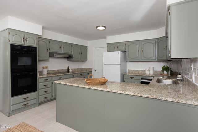 3034 Carriage Trail, Hillsborough, NC 27278