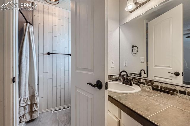 3124 Squaw Valley Drive, Colorado Springs, CO 80918