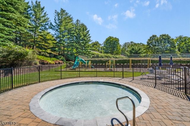 35 Monett Ct, Parsippany-troy Hills Twp., NJ 07950