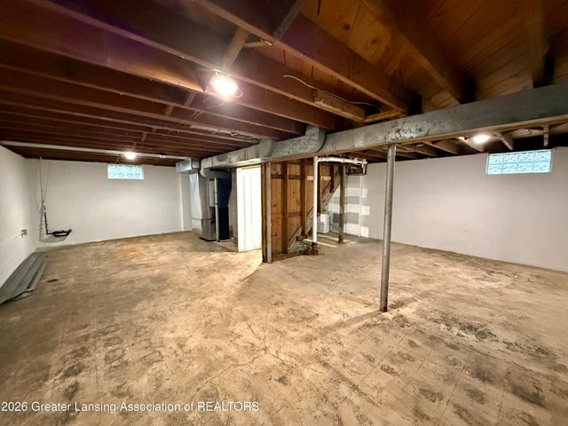 3529 Glenwood Avenue, Lansing, MI 48910