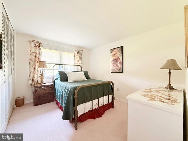 25 MEADOW GLEN DR, Dover, DE 19901
