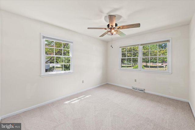 25 MEADOW GLEN DR, Dover, DE 19901