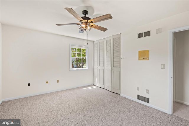 25 MEADOW GLEN DR, Dover, DE 19901