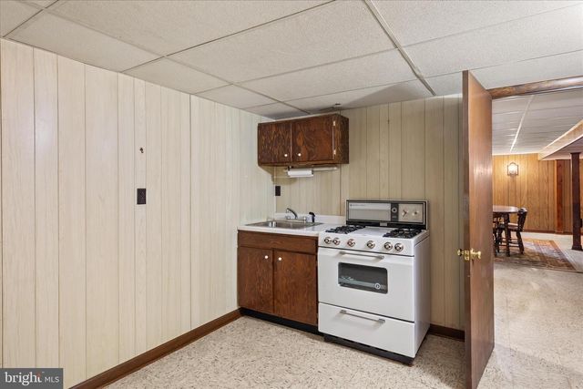 25 MEADOW GLEN DR, Dover, DE 19901