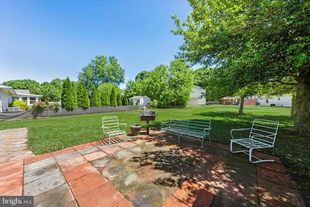 25 MEADOW GLEN DR, Dover, DE 19901
