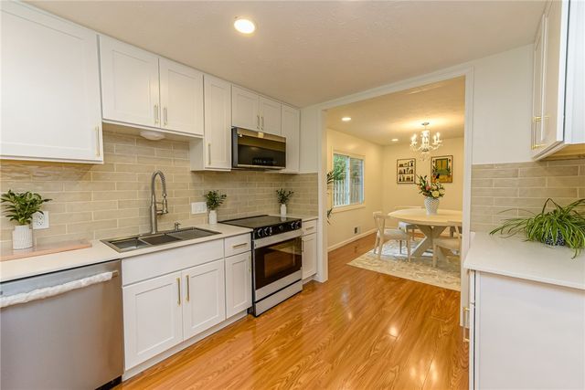 1 Todd Lane, Penfield, NY 14526