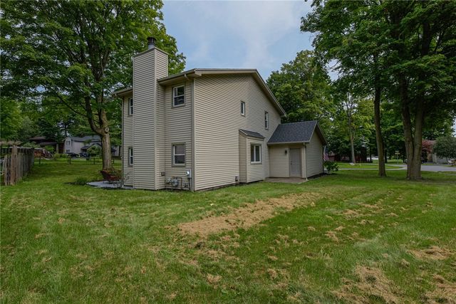 1 Todd Lane, Penfield, NY 14526