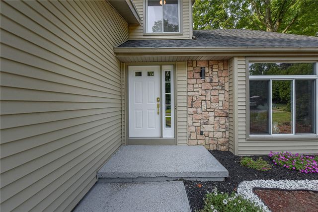 1 Todd Lane, Penfield, NY 14526