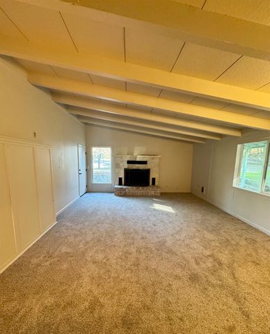 4240 Parrotts Ferry Rd, Vallecito, CA 95251