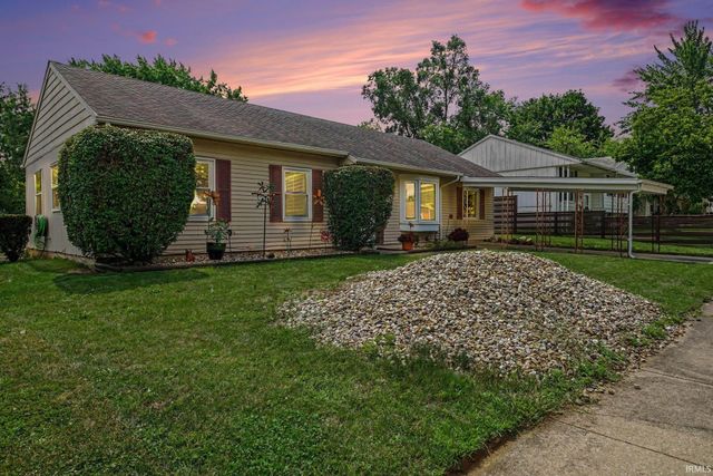1348 Viking Drive, South Bend, IN 46628