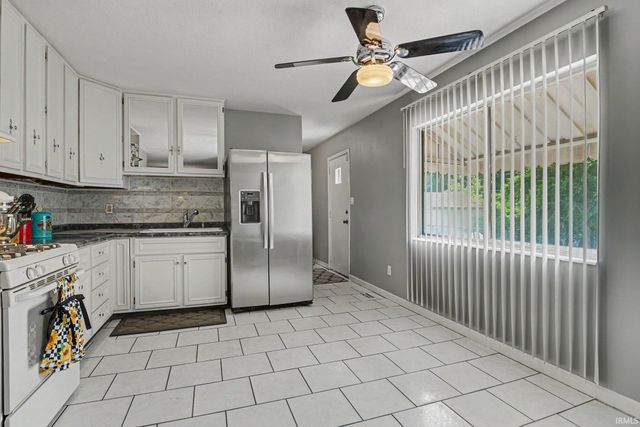1348 Viking Drive, South Bend, IN 46628