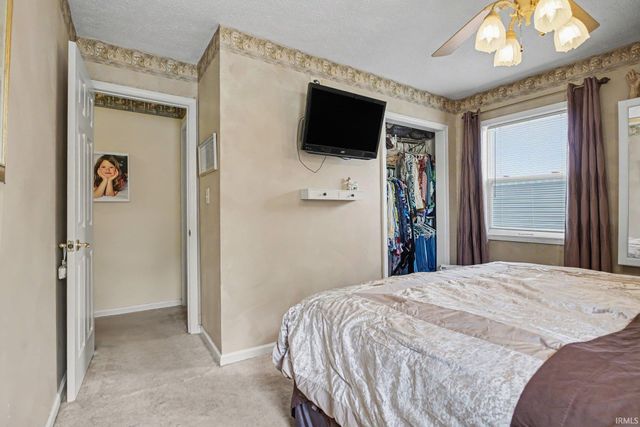 1348 Viking Drive, South Bend, IN 46628