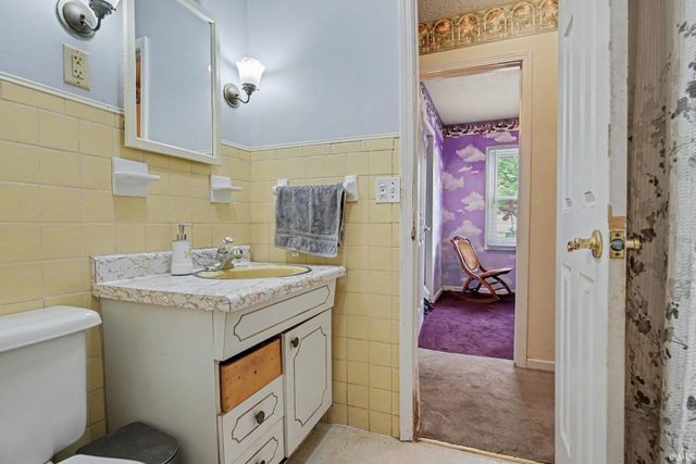 1348 Viking Drive, South Bend, IN 46628