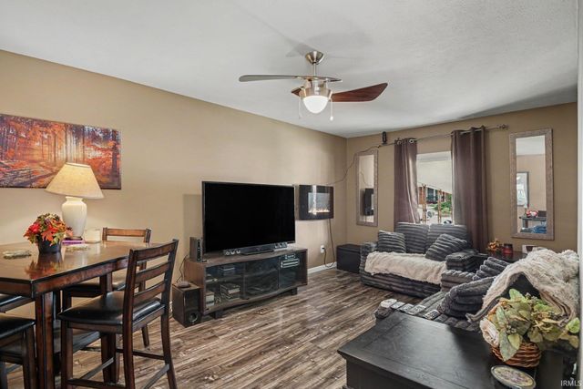 1348 Viking Drive, South Bend, IN 46628