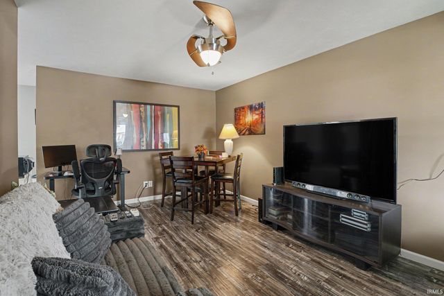 1348 Viking Drive, South Bend, IN 46628