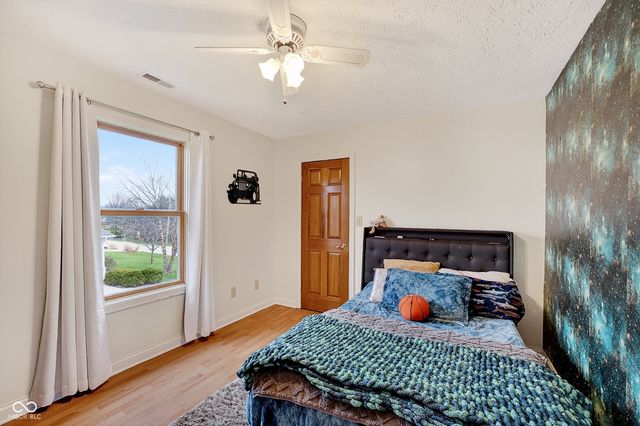 1020 Sunset Bay, Cicero, IN 46034