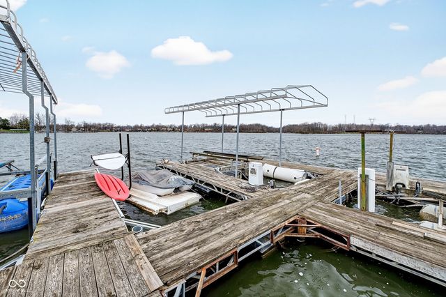 1020 Sunset Bay, Cicero, IN 46034