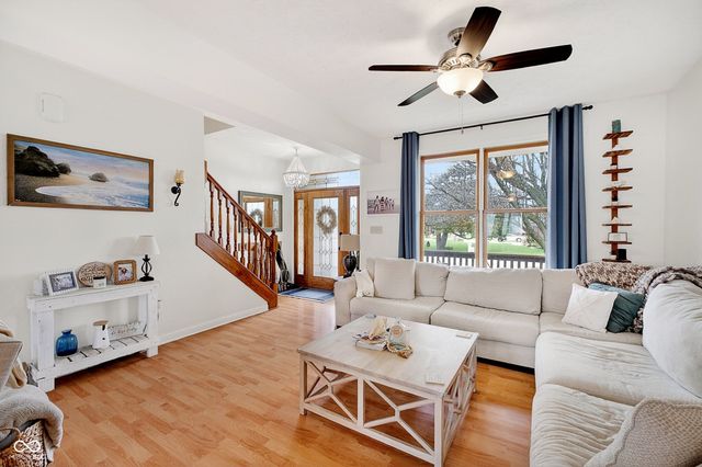 1020 Sunset Bay, Cicero, IN 46034