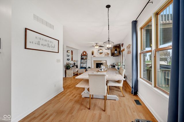 1020 Sunset Bay, Cicero, IN 46034