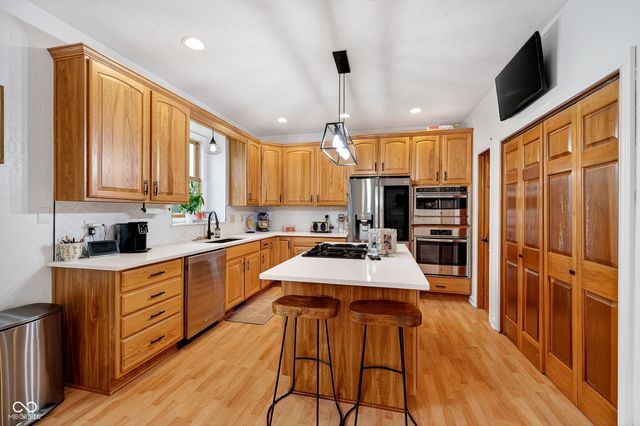 1020 Sunset Bay, Cicero, IN 46034