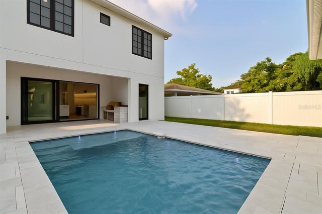 22 W HAZEL STREET, Orlando, FL 32804
