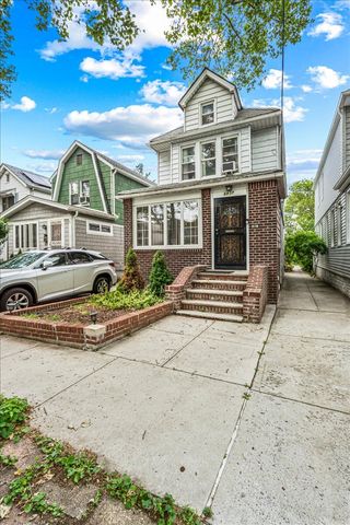 68-37 Nansen Street, New York City, NY 11375