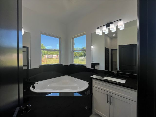 127 Valley Meadows Drive, Springtown, TX 76082