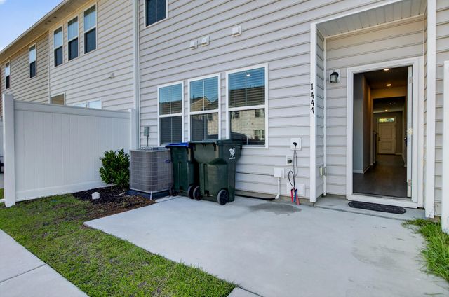 1447 Central Avenue, Summerville, SC 29483