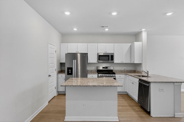 1447 Central Avenue, Summerville, SC 29483