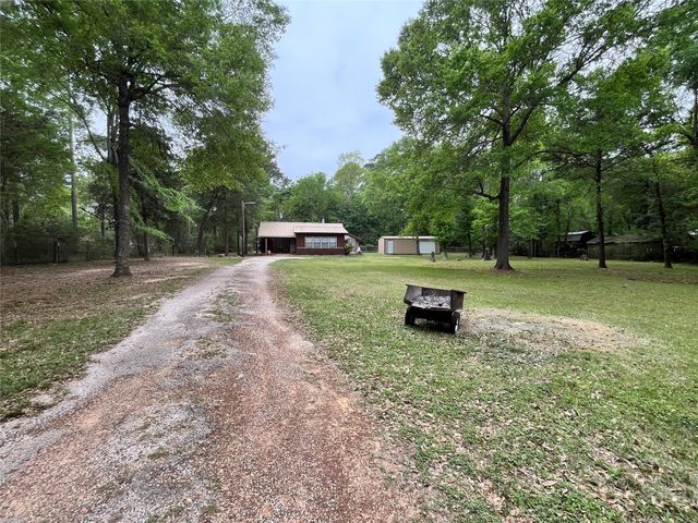 25881 Pine Oak Drive, Hockley, TX 77447