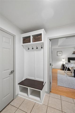 8126 NW 77th Court, Kansas City, MO 64152