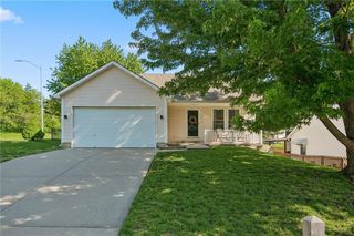 8126 NW 77th Court, Kansas City, MO 64152