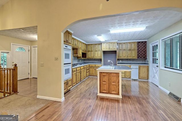 414 Leaning Chimney Drive, Clayton, GA 30525