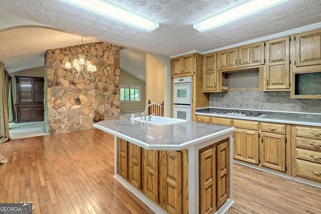 414 Leaning Chimney Drive, Clayton, GA 30525