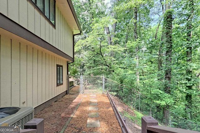 414 Leaning Chimney Drive, Clayton, GA 30525
