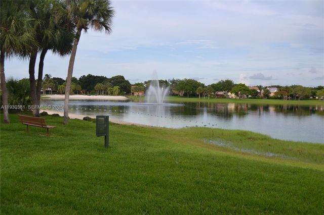 9727 Hammocks Blvd 207D, Miami, FL 33196